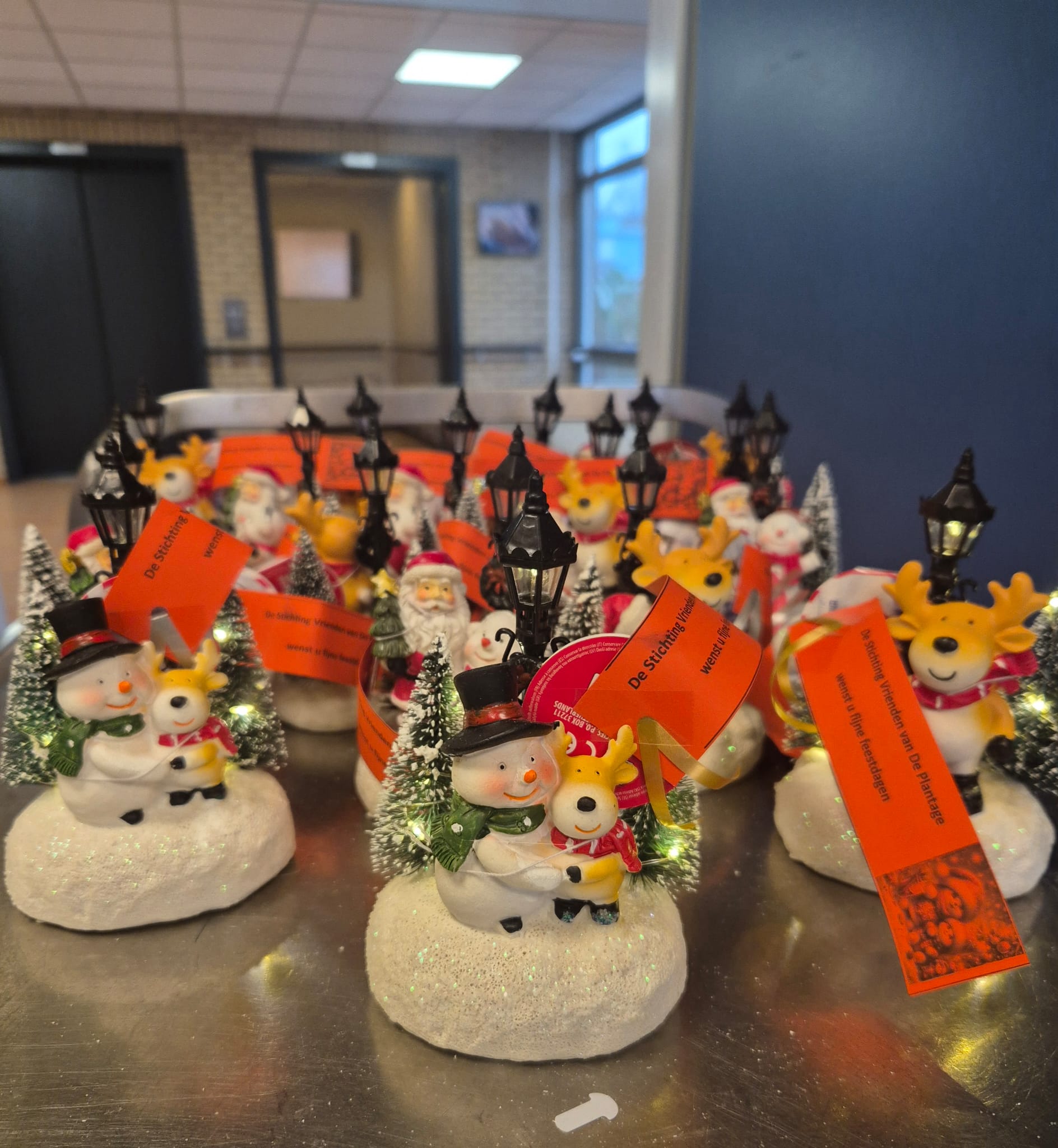 Kerstattentie voor de bewoners van de Plantage